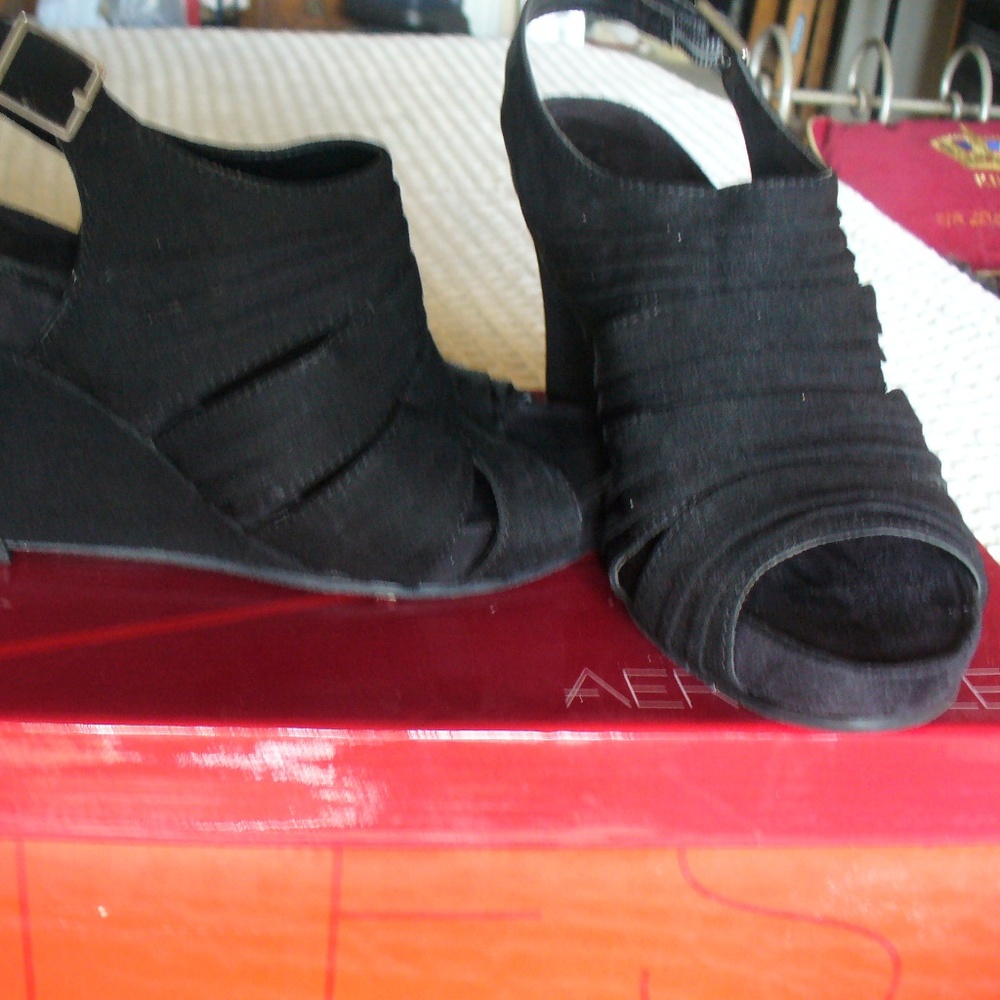 New Black Aerosoles Wedge Heel Size 6 M
